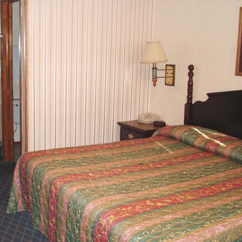 Super Inn & Suites Tahlequah Quarto foto